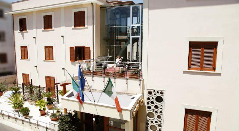 Hotel Diana Pompei Luaran gambar